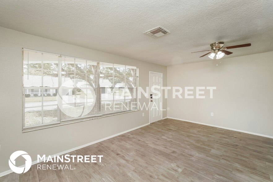 Building Photo - 8803 Seeley Ln