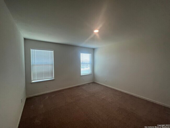 Building Photo - 11026 Chatham Ct