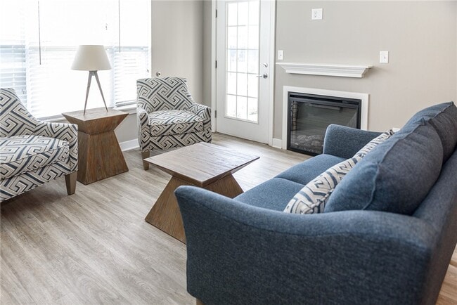 Building Photo - 502 New Terrace Ln