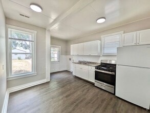Building Photo - Comfortable 3BR Single-Family Home Near Downtown Pueblo
