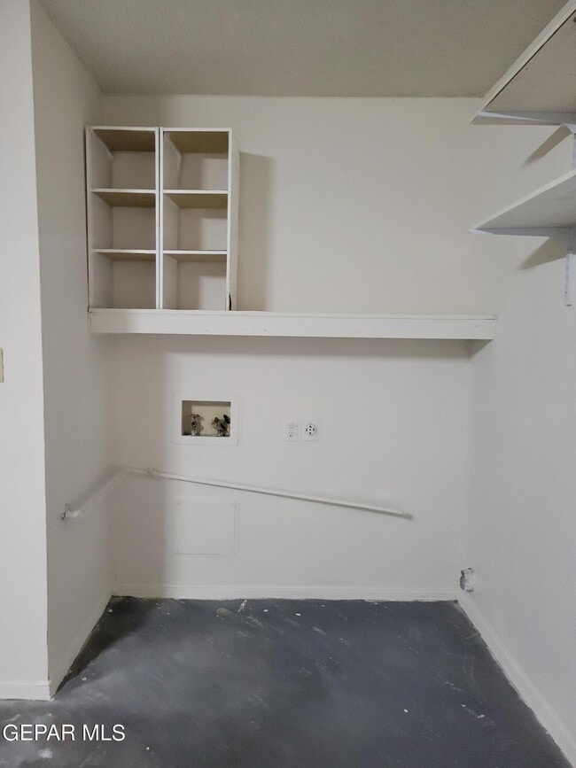 Building Photo - 11340 Lake Nasser Dr