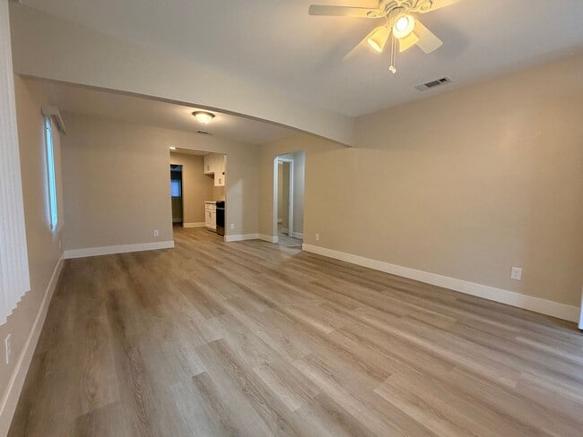 Building Photo - Charming 3-bedroom, 2-bathroom home located in the city of San Bernardino, CA.