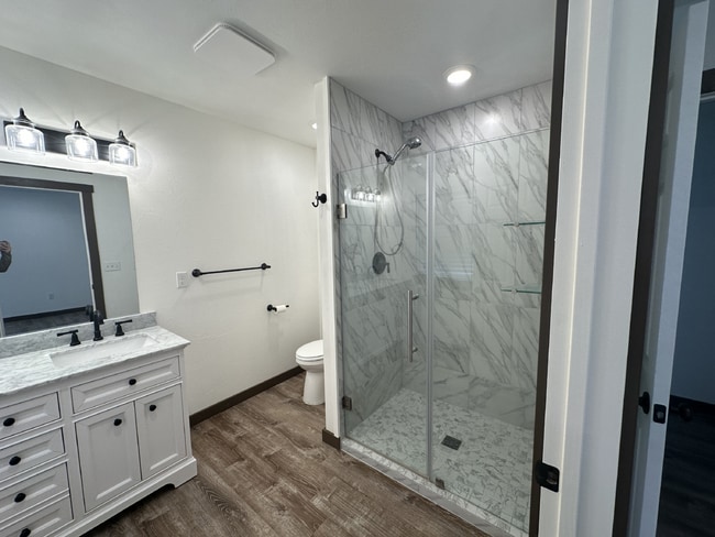 Building Photo - 3 Bed | 2 Bath Twin Bridges Home with Attached Garage