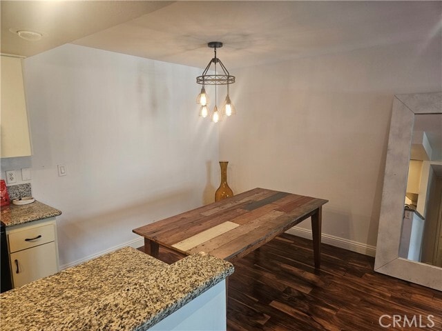 Building Photo - 8530 Holloway Dr