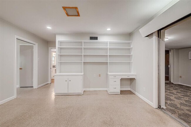 Building Photo - 4115 Mischire Dr