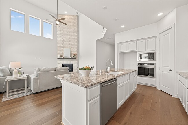 Building Photo - 7427 Compass Dr