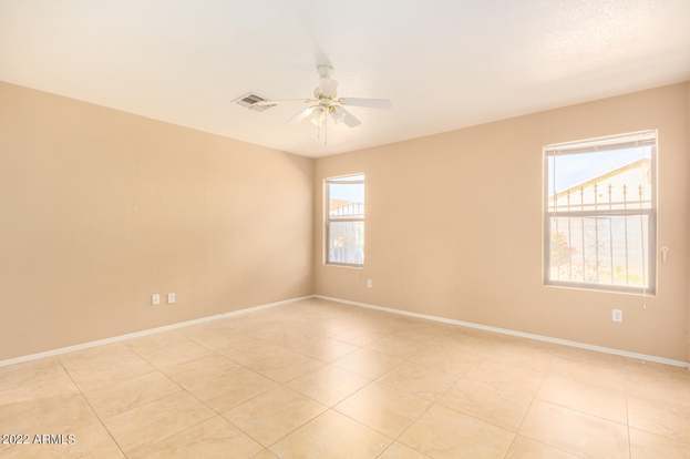Building Photo - 11800 W Bloomfield Rd