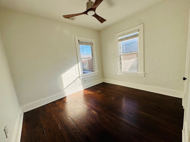 Building Photo - 1735 NW 12th St