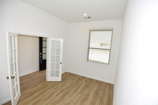 Building Photo - 15524 Leopard Lily Ln