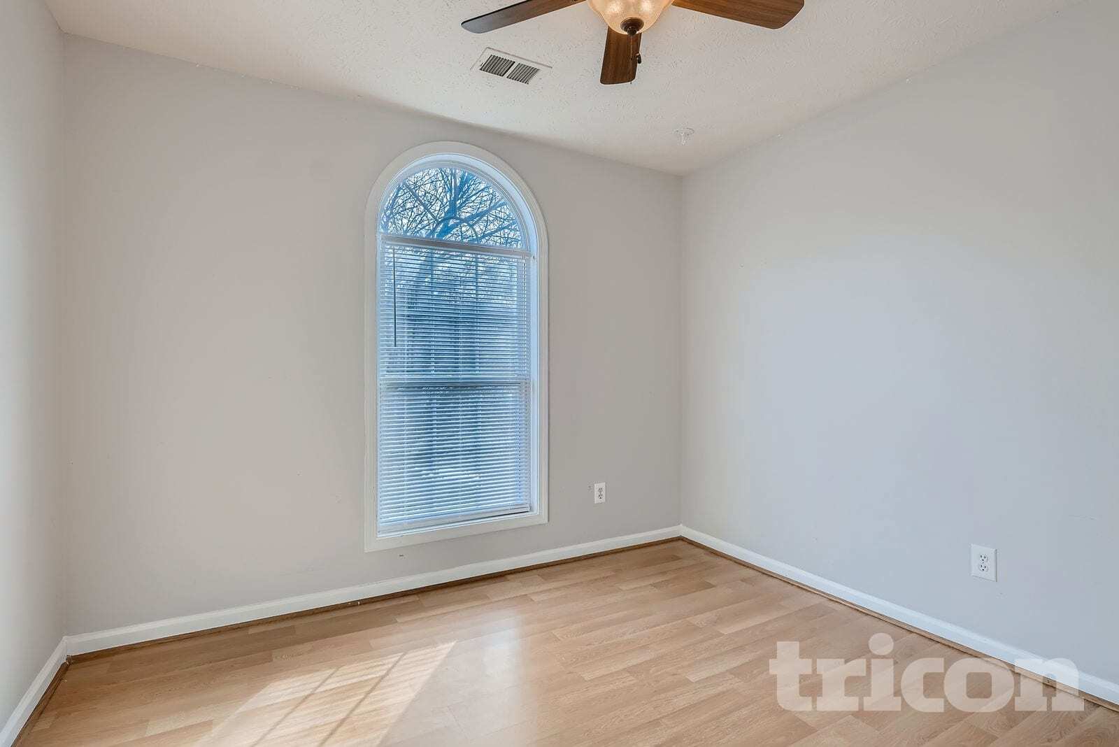 Building Photo - 3020 Lake Park Ct