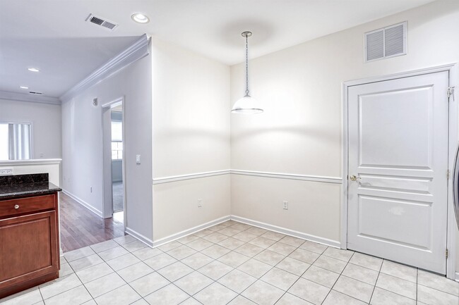 Building Photo - 6116 Warren's Way