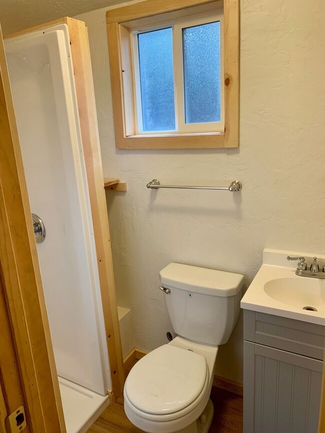 Building Photo - Sweet studio Cabin avail. August 5, 2025!!!