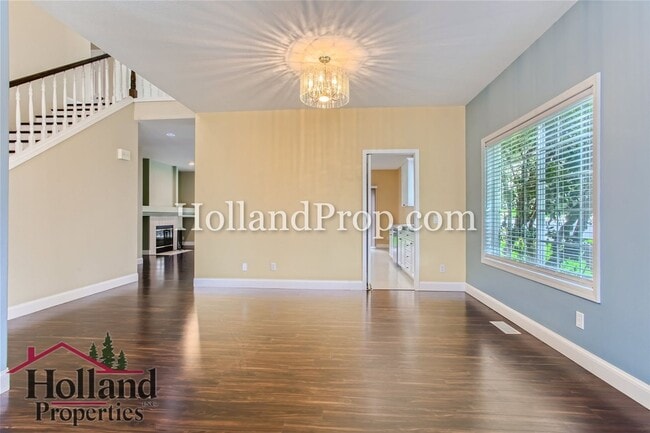 Building Photo - Beautiful 3-Bedroom Home with Dual Living Spaces & Private Backyard
