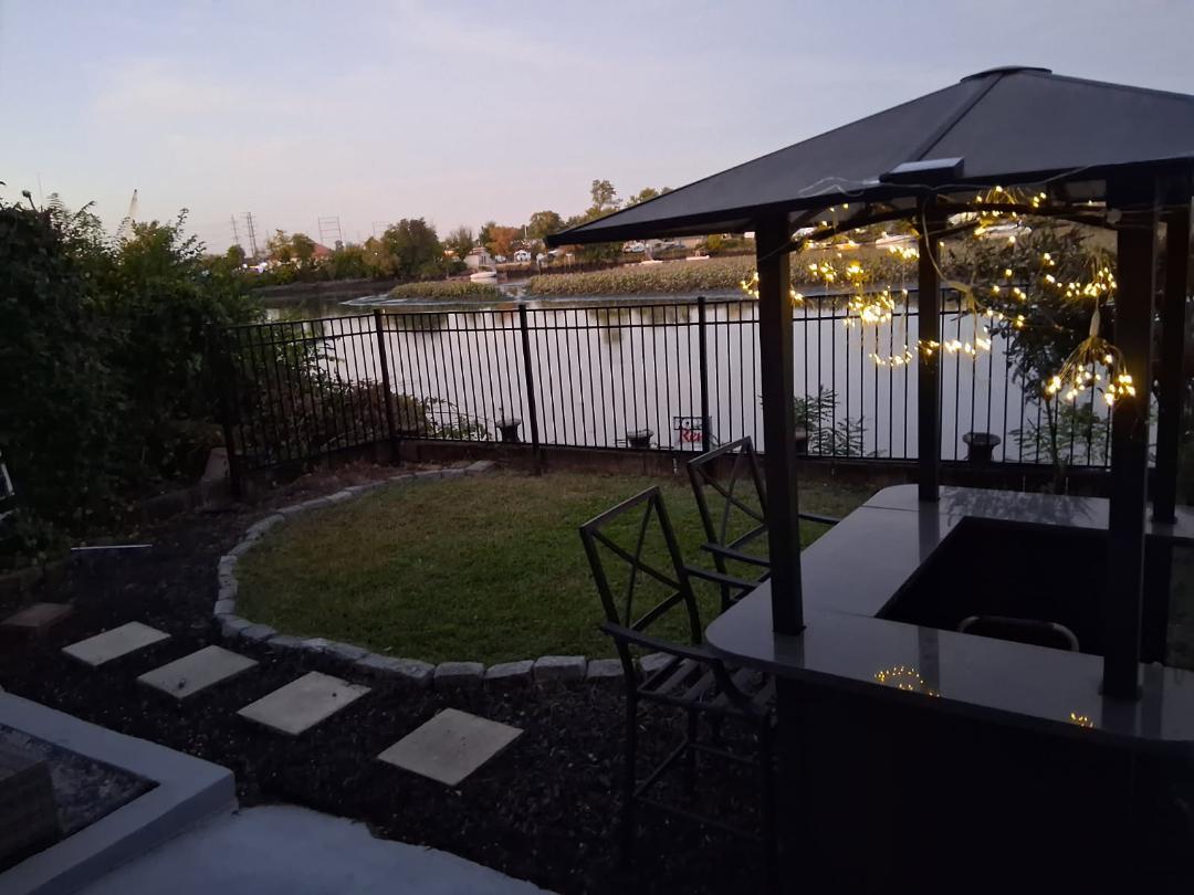 Building Photo - 53 Edgewater ave