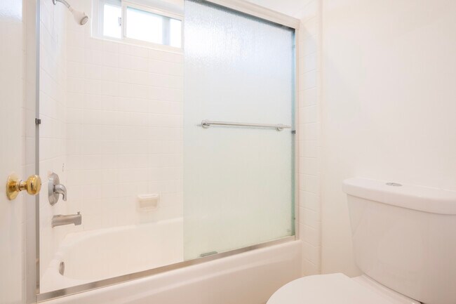 Building Photo - 2721 2nd St