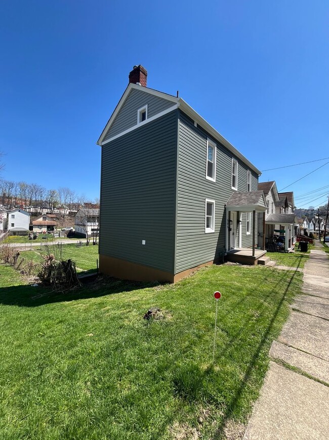 Building Photo - Fully Updated 3-Bed, 2-Bath Home – Greensburg, PA