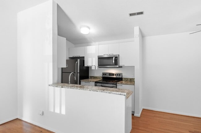 Building Photo - 76 View Terrace Dr