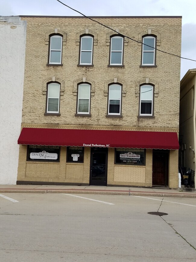 Primary Photo - 117 S 2nd St