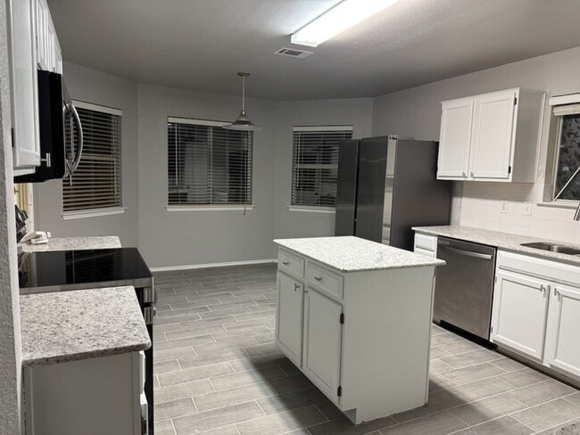 Building Photo - Remodeled 3 Bedroom Plus Bonus Room - Coming Soon