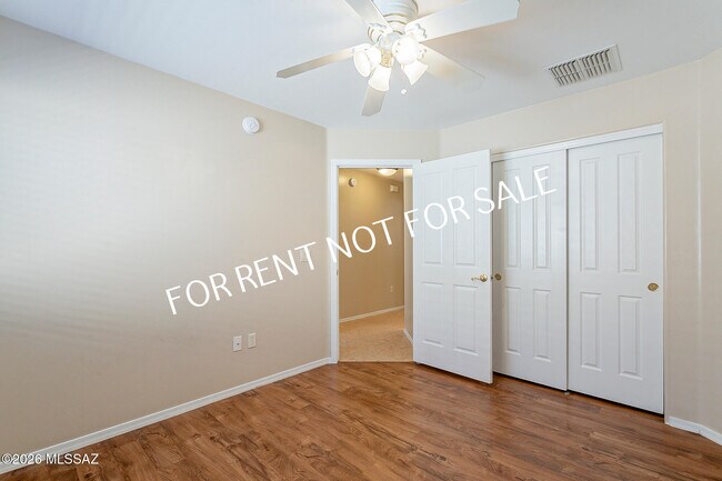 Building Photo - 8356 S Otis Dr