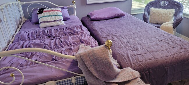 Bedroom#3 with Pull Up Trundle - 704 SW 11th Pl