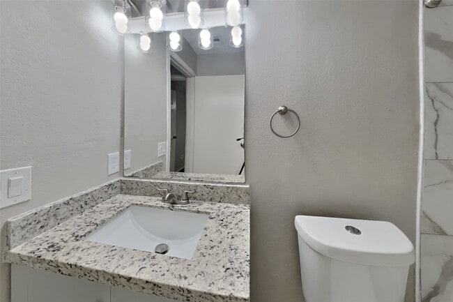 Building Photo - 18319 Autumn Trails Ln