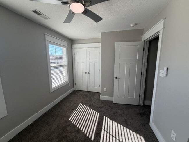 Building Photo - Portlock Square