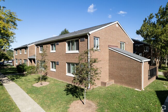 Townhome Buildings - Grace West Manor