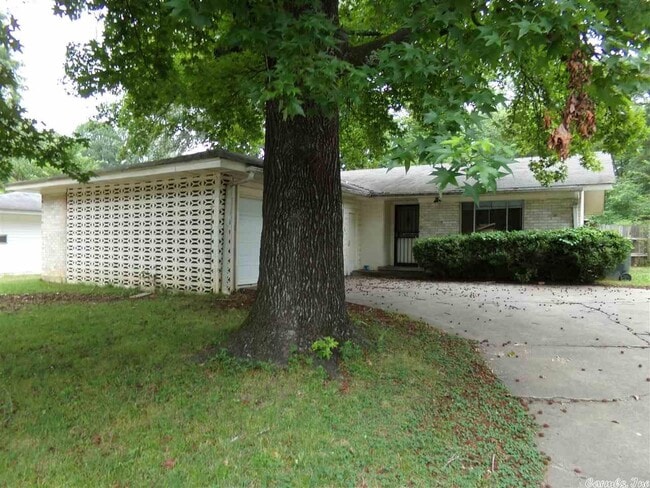 Primary Photo - 39 Hatfield Dr