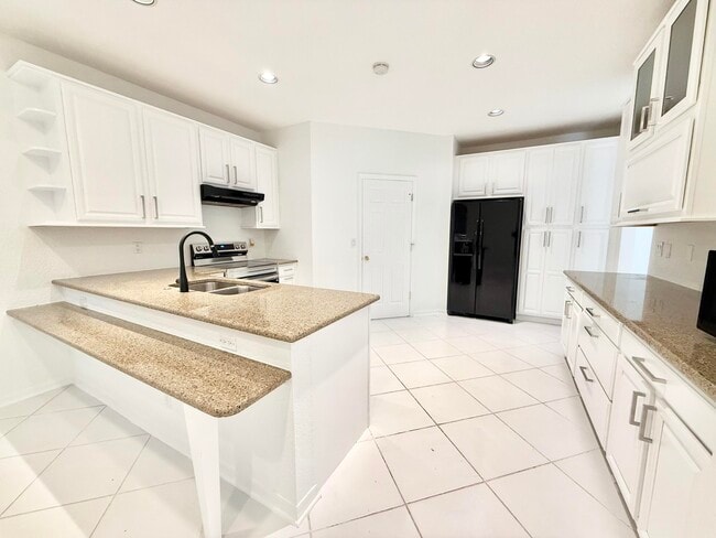 Building Photo - 12310 Riverfalls Ct