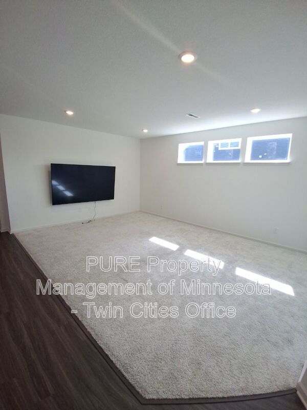 Building Photo - 4654 Schilling Way