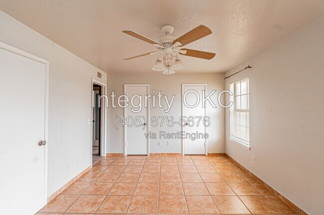 Building Photo - 4400 Hemingway Dr