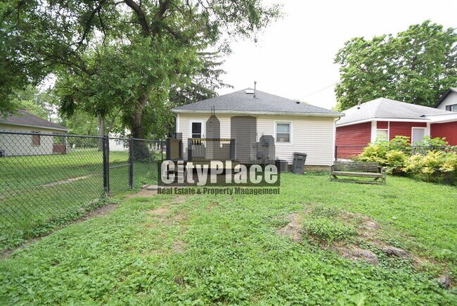 Building Photo - 137 S Catherwood Ave