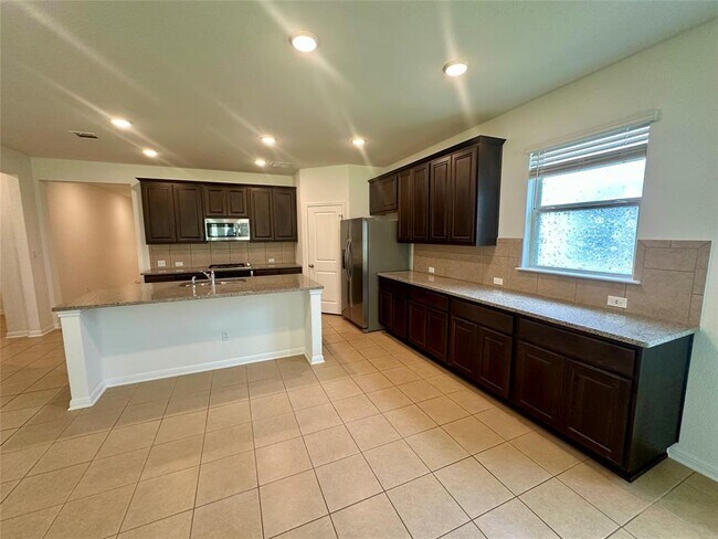 Building Photo - 1401 Brescia Walk