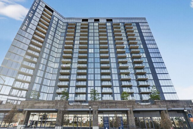 Building Photo - Charming Furnished HighRise 2BR Condo in Atlanta