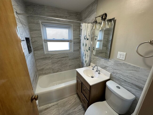 Interior Photo - N87W16564 Appleton Ave.(6 Unit)