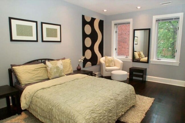 Building Photo - Beautiful Home in the Coveted Gated Community of Hillandale