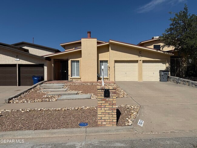 Primary Photo - 763 Espada Dr