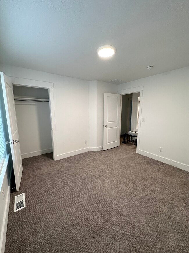 Building Photo - 3066 N Indigo Lp