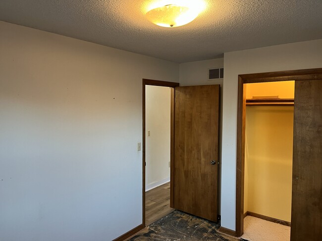 Building Photo - 120 Railroad St