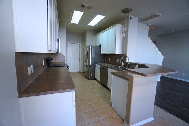 Building Photo - 12411 Oriole Lake Way