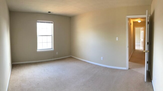 Building Photo - 1301 Whistle Town Ct