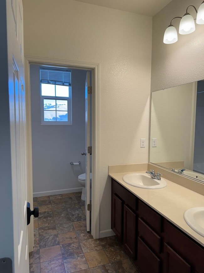 Building Photo - NOW AVAILABLE!! BEAUTIFUL HOME IN GATED CO...