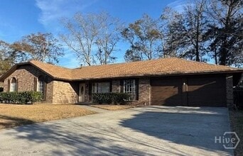 Building Photo - 10520 Sugarbush Rd