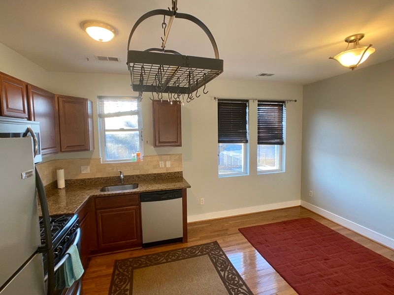 Building Photo - 2 17th St SE