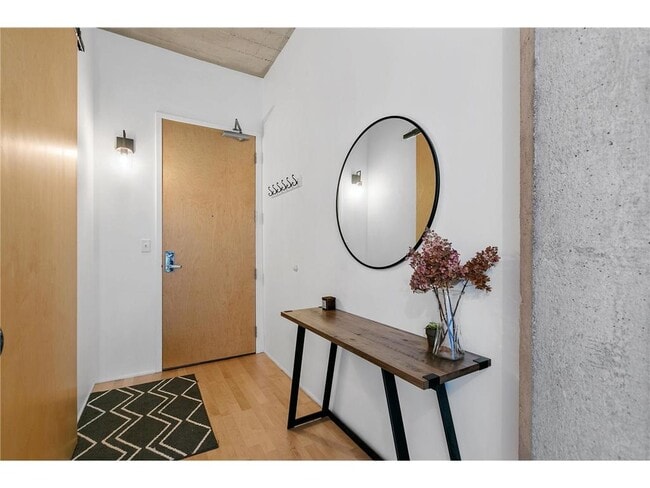 Building Photo - 748 N 3rd St