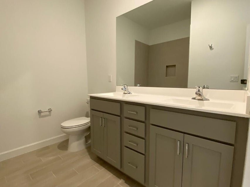 Building Photo - 4946 Navali Dr