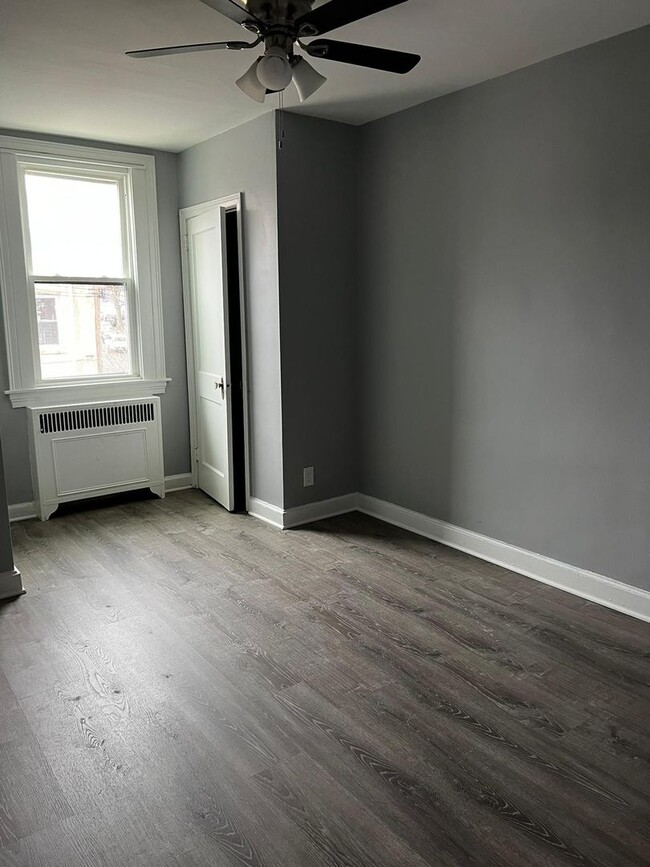 Building Photo - 4 bedroom 2.5 baths Coming Soon!