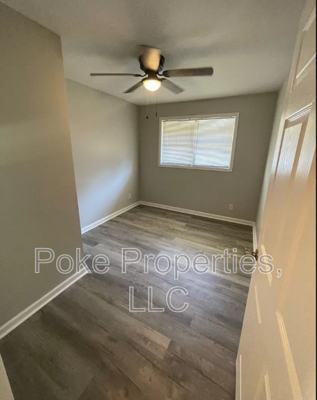Building Photo - 1609 Clover Dr