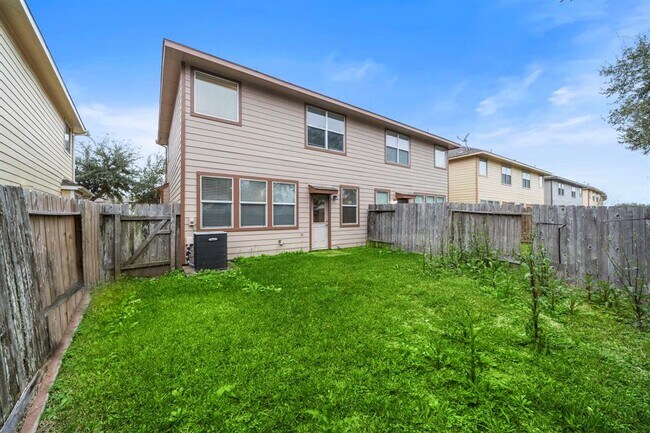 Building Photo - 3315 Victorian Manor Ln